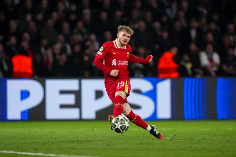 تقارير: غموض حول مستقبل هارفي إليوت مع أستون فيلا